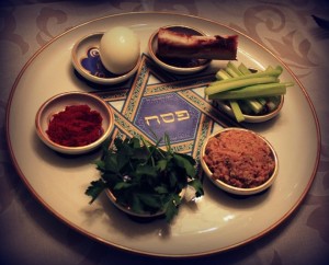 Passover-seder-plate-Sarah-Biggart-e1426519503157